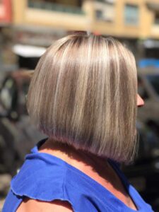 Media melena rubia de Peluqueros de Moda